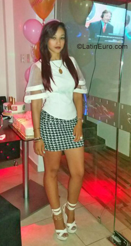 Date this lovely Dominican Republic girl Yuresan from Santiago DO26633
