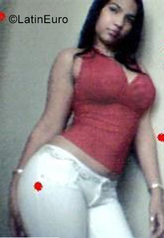 Date this sultry Dominican Republic girl Amanda from Santo Domingo DO26803