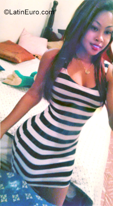 Date this young Dominican Republic girl MARIANGEL from Samana DO26973