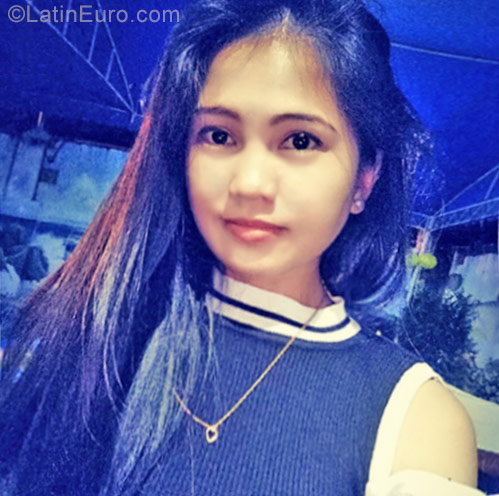 Date this attractive Philippines girl Chacha from Bacolod City PH946