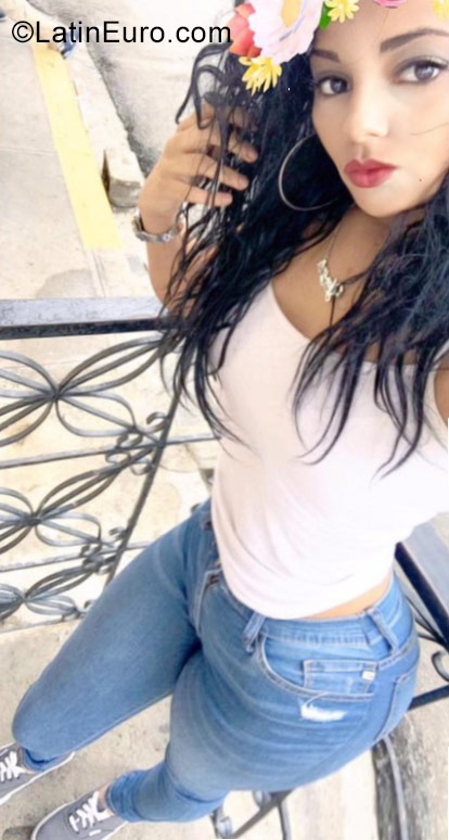 Date this cute Dominican Republic girl Hidequal from Santiago DO28210