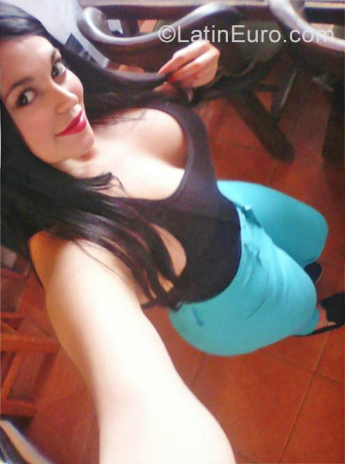 Date this cute Colombia girl Jeny from Bogota CO21319