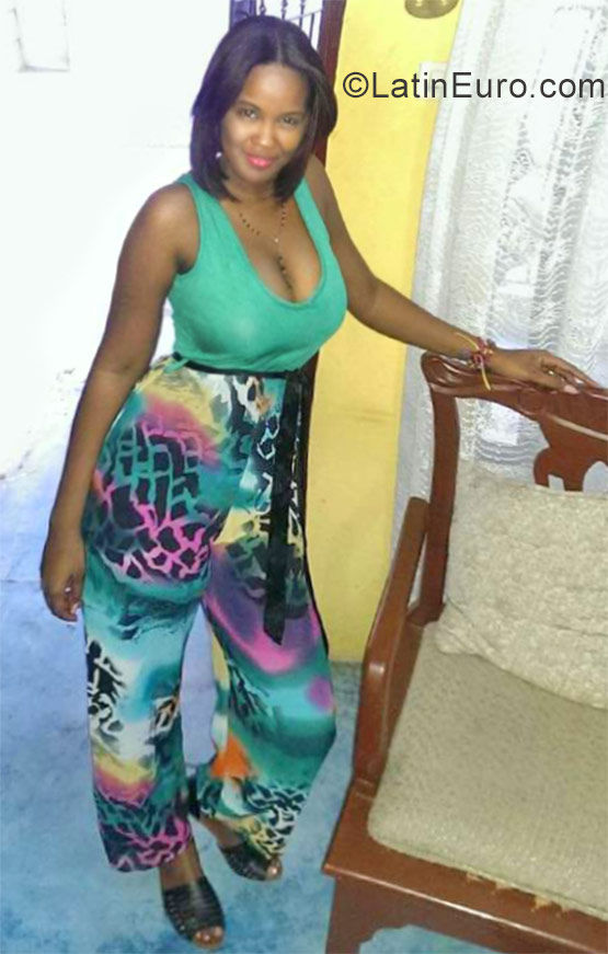 Date this tall Dominican Republic girl Nairoby from San Cristobal DO28801