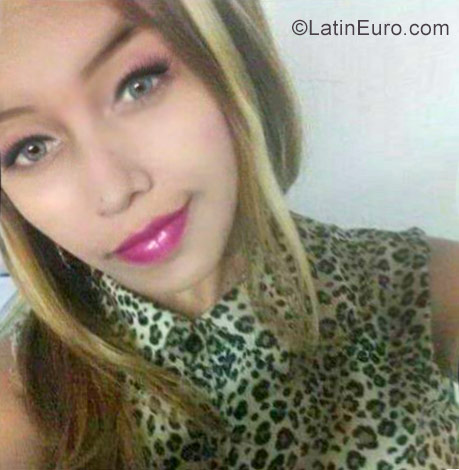 Date this cute Colombia girl YULIETH from Barranquilla CO21559