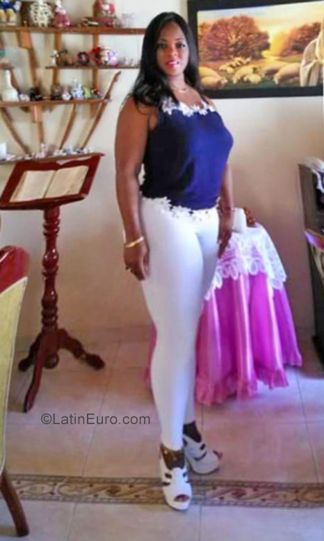 Date this beautiful United States girl RUBY from NORTH LAUDERDALE US20674