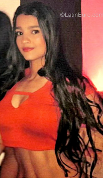 Date this voluptuous Colombia girl Omaira from Barranquilla CO22210