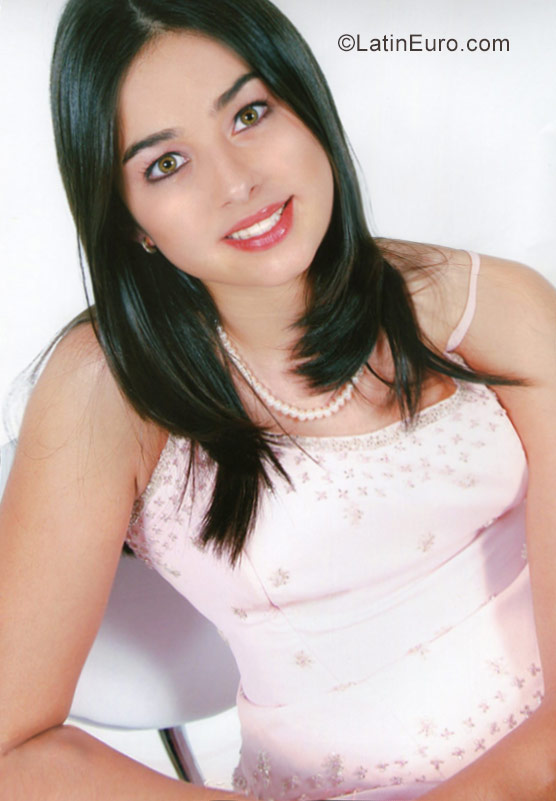 Date this cute Brazil girl Camila from Cascavel BR10285