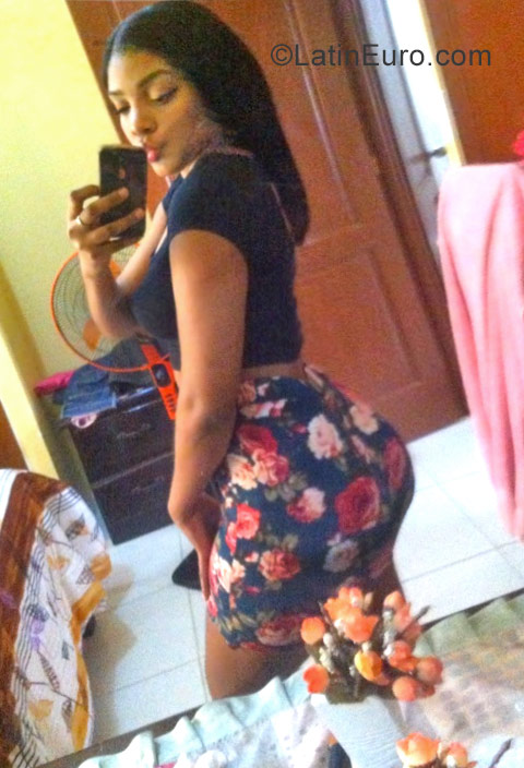 Date this funny Dominican Republic girl Maria from Santo Domingo DO30468