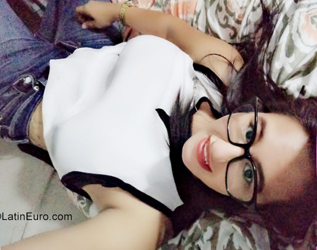 Date this lovely Honduras girl Leidieth from San Pedro Sula HN2653