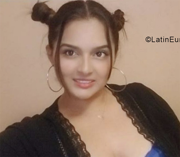 Date this young Honduras girl Patricia from San Pedro Sula HN2833