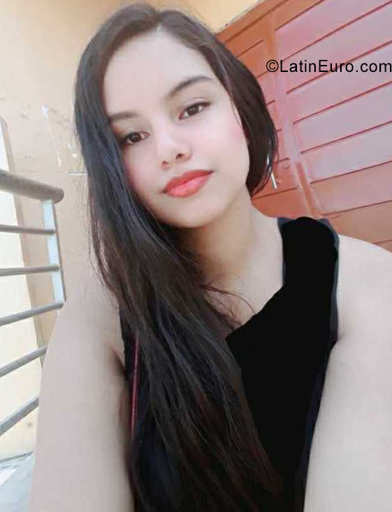 Date this funny Peru girl Flor from Piura, Lima PE1790