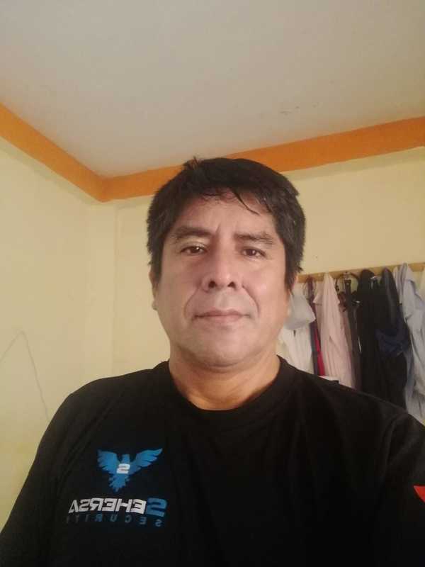 Date this athletic Peru man Oswaldo from Trujillo PE1800