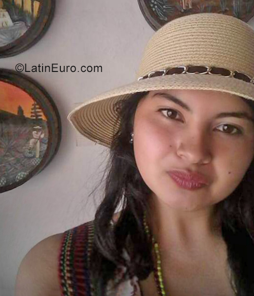 Date this nice looking Mexico girl Cristina from Puebla MX2271