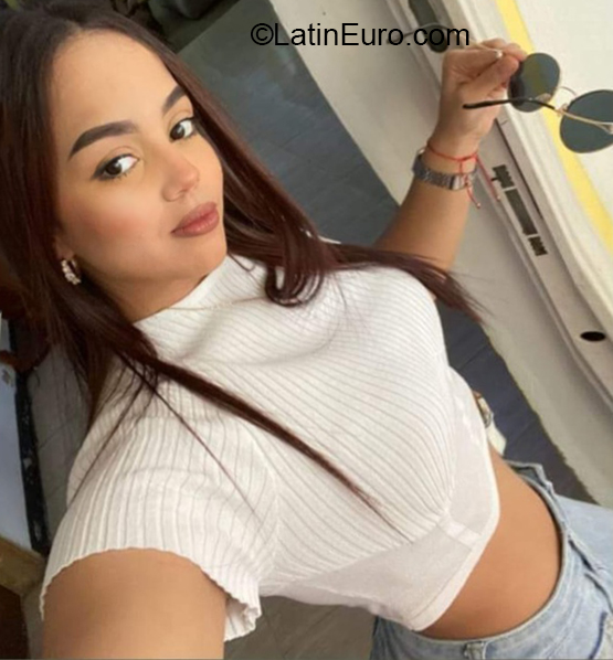 Date this voluptuous Colombia girl Sofia from Cartagena CO32064