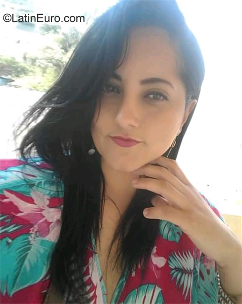 Date this stunning Brazil girl Claudiana from Sao Paulo BR12002