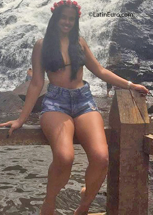 Date this young Brazil girl Lizandra from Salvador BR12159