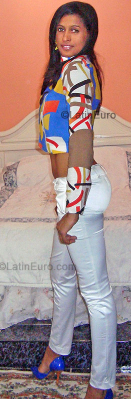 Date this charming Brazil girl Sandra from Santo Andre B-195