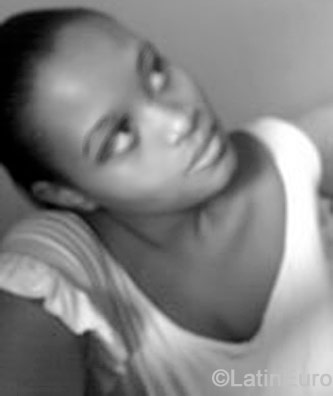 Date this georgeous Brazil girl Andreza from Rio de Janeiro B-225