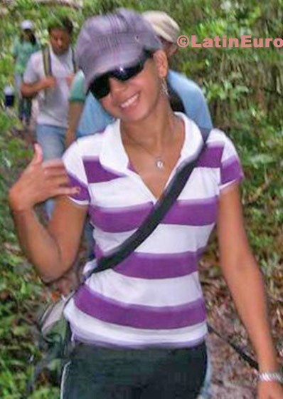 Date this athletic Brazil girl Clecia from Natal B-35