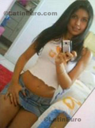 Date this cute Brazil girl Caroline from Juatuba BR3943