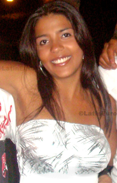 Date this fun Brazil girl Fernanda from Montes Claros B-79