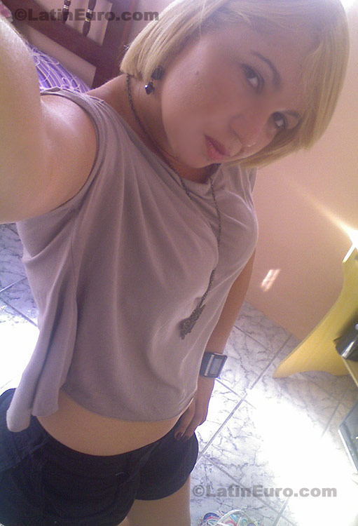 Date this foxy Brazil girl Rejane from Recife B-85