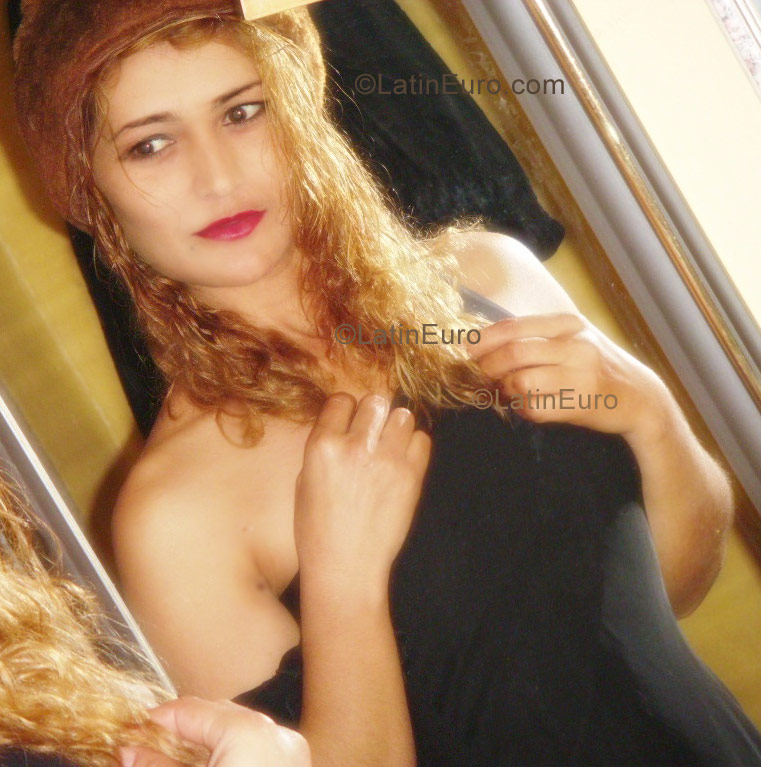 Date this cute Brazil girl Cristeane from  B1001