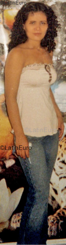 Date this hot Brazil girl Nelly from  B1008