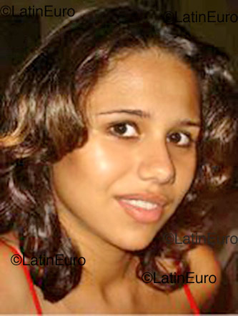 Date this attractive Brazil girl Isabelly from Fortaleza B1052