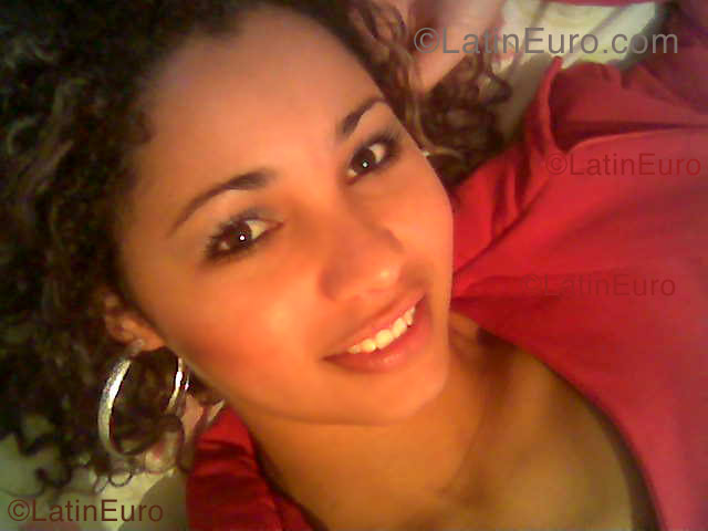 Date this exotic Brazil girl Estrelah from Porto Aegre B1149