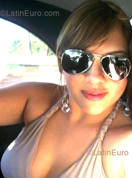 Date this georgeous Brazil girl Juliana from Brasilia B1250