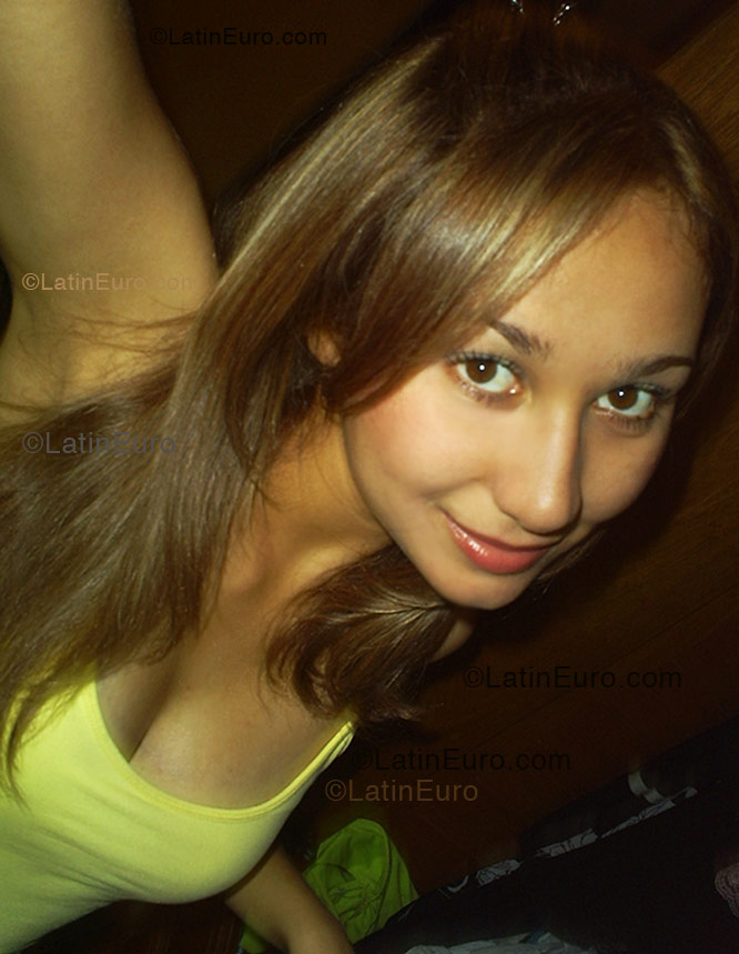 Date this lovely Brazil girl Alessandra from Campinas B1283