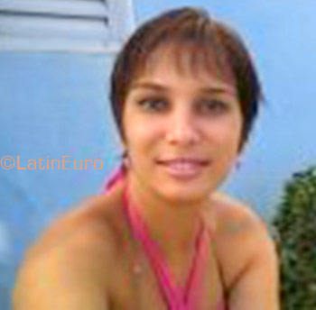 Date this happy Brazil girl Luciana from Rondonopolis B1297