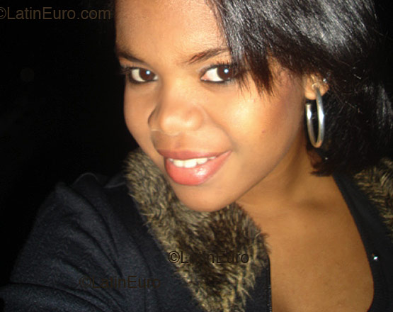 Date this young Brazil girl Zambia from  B2277