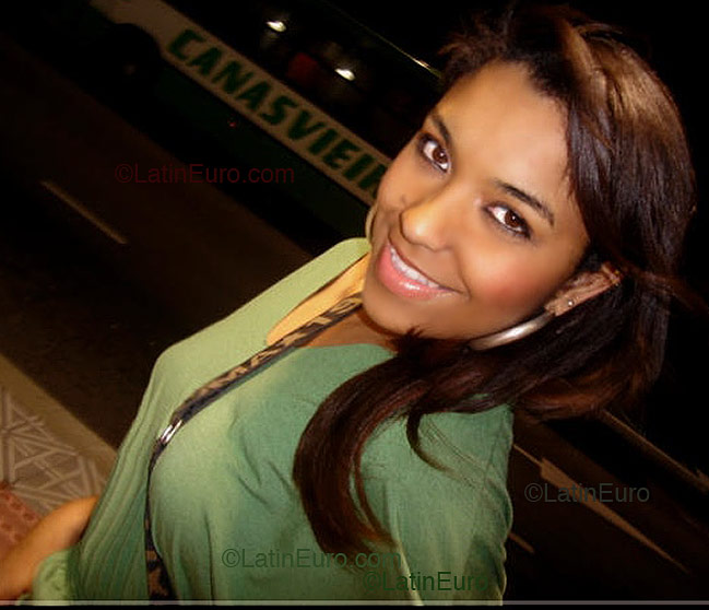 Date this young Brazil girl Ana from Florianopolis B2299