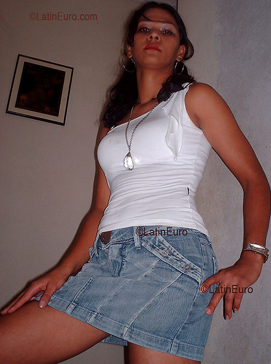 Date this charming Brazil girl Eliete from GOVERNADOR VALADARES B2625