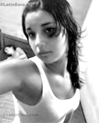 Date this exotic Brazil girl Aline from Itapetininga B292