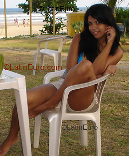 Date this beautiful Brazil girl Michelle from PRAIA GRANDE B3039