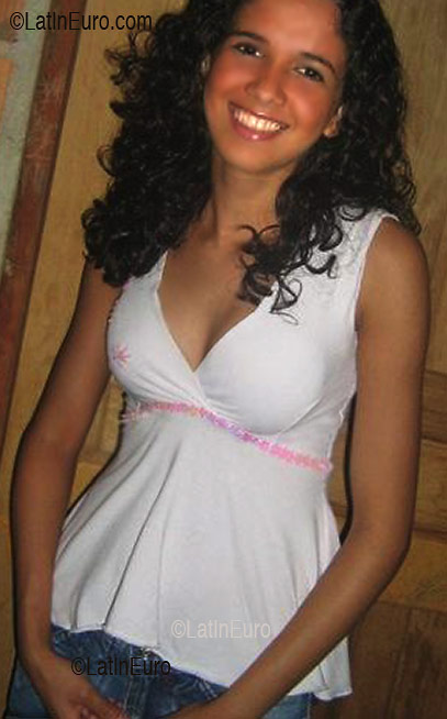 Date this young Brazil girl Alane from OURILANDIA DO NORTE B3098