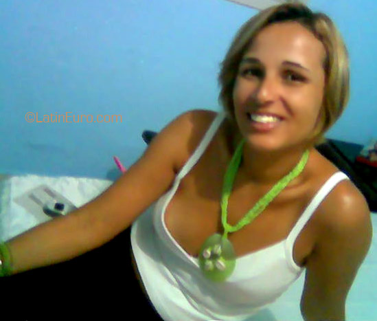 Date this gorgeous Brazil girl Giselle from MACEIO B3150