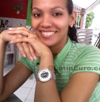 Date this stunning Brazil girl Fernanda from Brazlandia B408
