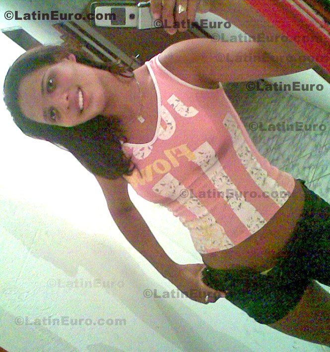 Date this charming Brazil girl Suerli from Serra B416