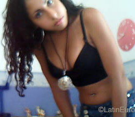 Date this foxy Brazil girl Viviane from  B4633