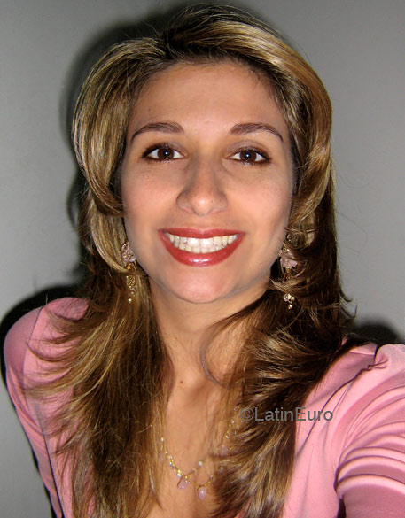 Date this good-looking Brazil girl Evelyn from SAO PAULO B4647