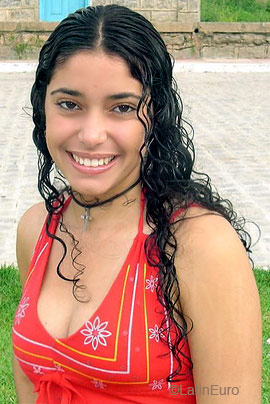 Date this attractive Brazil girl Luiza from PESQUEIRA B5190