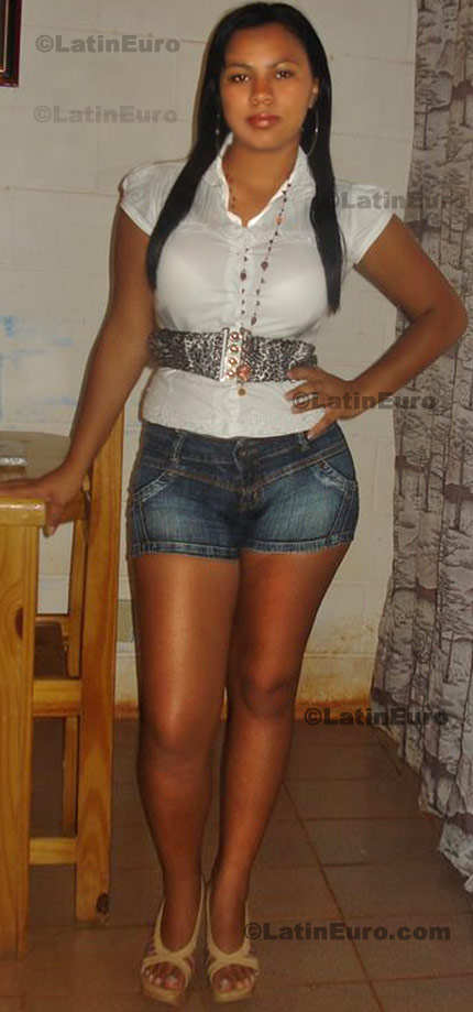 Date this beautiful Brazil girl Solange from Buri B6