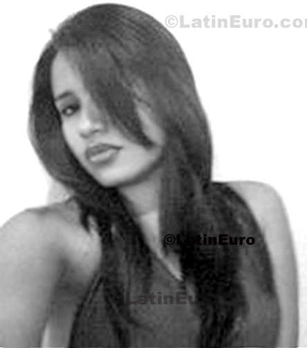 Date this delightful Brazil girl Aline from Araguaina B605