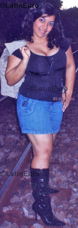 Date this tall Brazil girl Aline from Governador Valadares B666