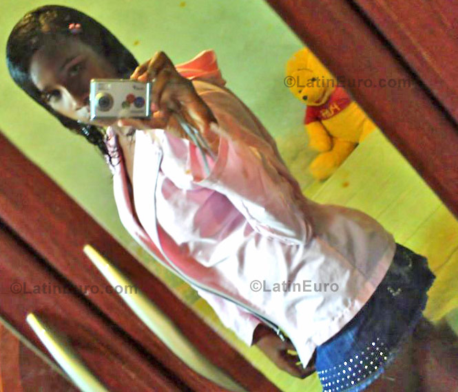 Date this young Brazil girl Michele from Rio de Janiero B783