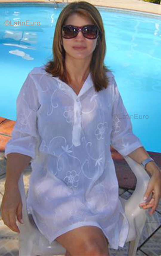 Date this good-looking Brazil girl Edna from Goiania B809